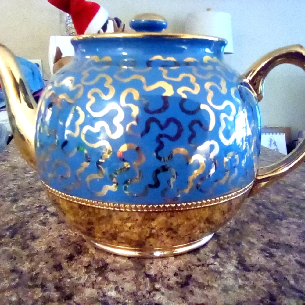 Vintage Rare Sadler Blue gold Swirl Pattern 1554